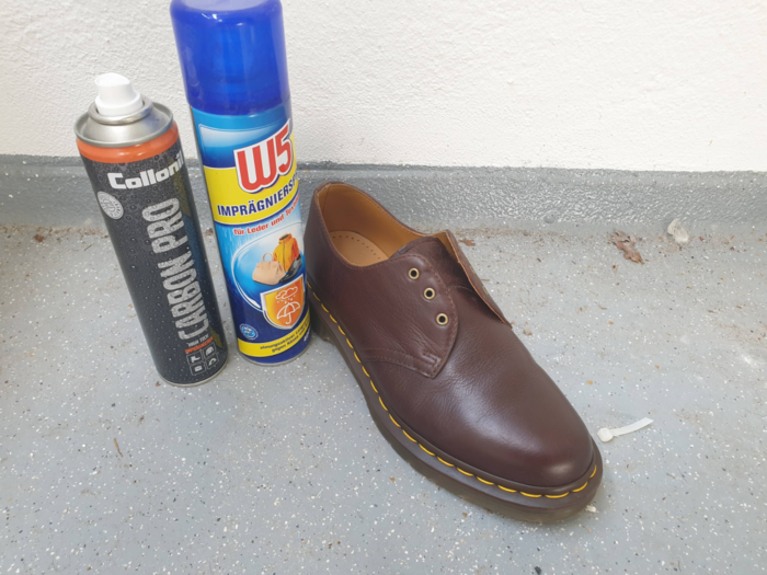 革靴を防水加工するときの道具
