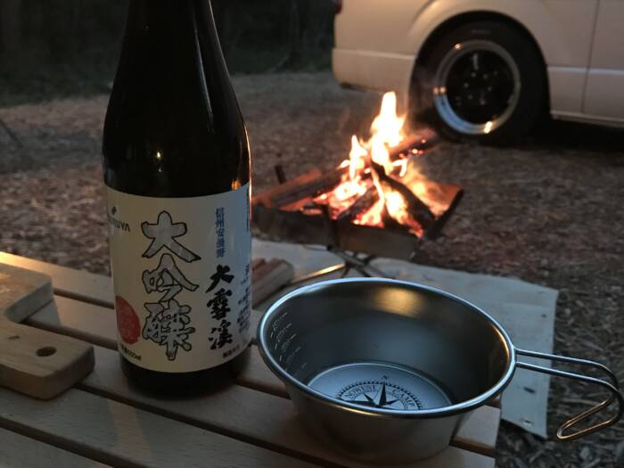 ビールだけじゃない！夏キャンプで楽しむ日本酒